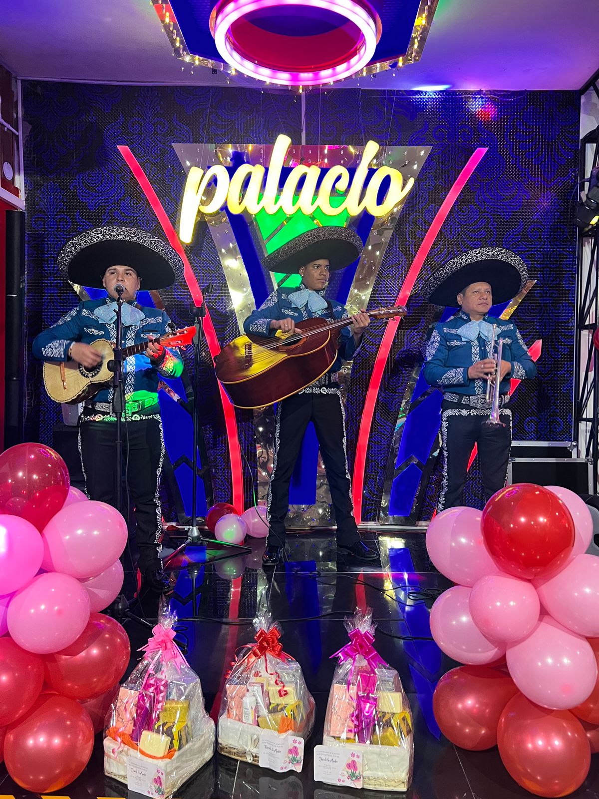 Serenata Especial